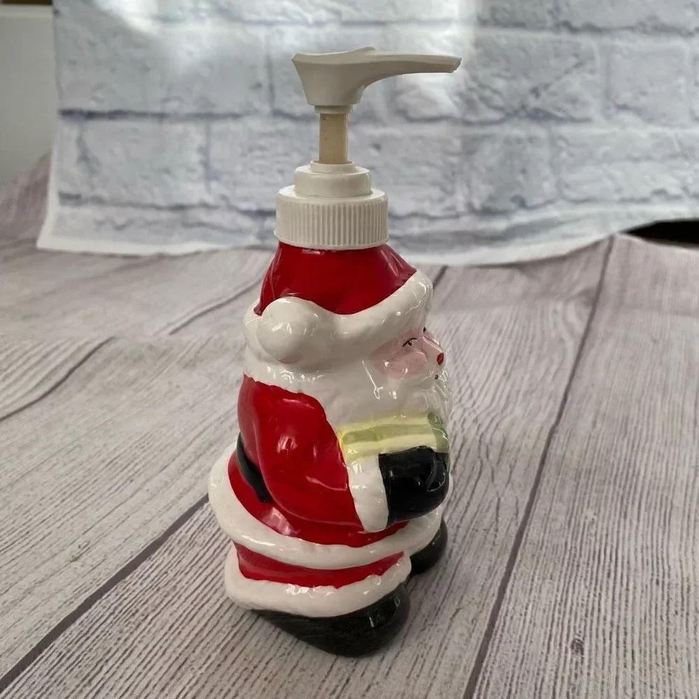 Vintage Santa soap dispenser 6.5”x3”